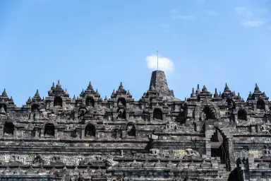 インドネシア