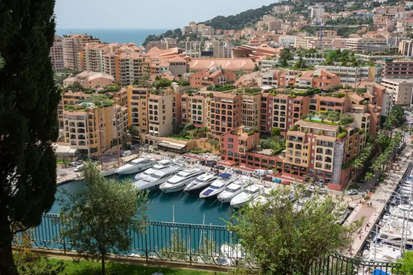 Puerto de Fontvieille, Mónaco